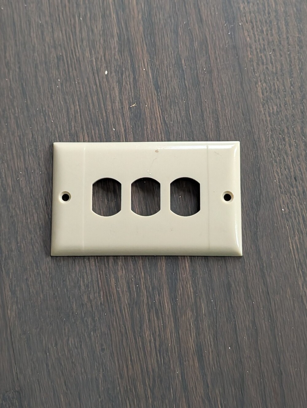 Pass & Seymour 1-Gang Triple Despard (3-Opening) Outlet Cover Plate